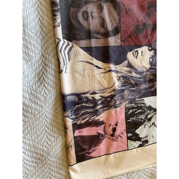 Taylor Swift Eras Tour Venue Exclusive 2023 Canvas Banner/ Tapestry 47x30.5inch - Picture 7 of 7